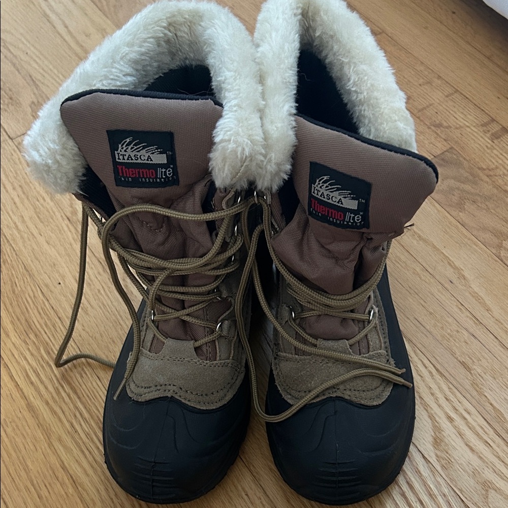 Itasca Thermolite Boots with Faux Fur